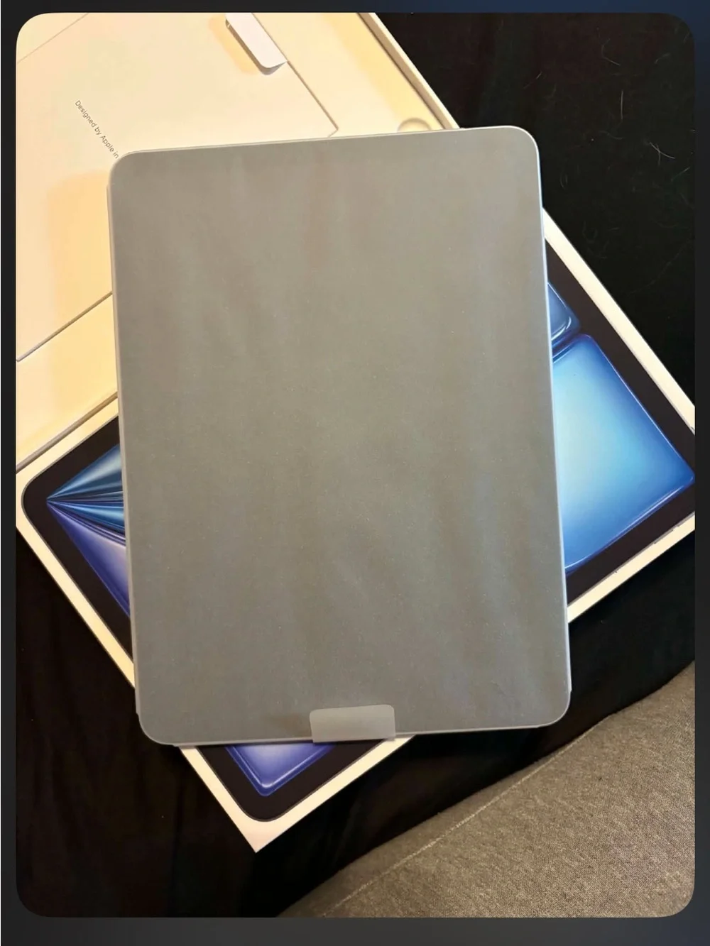 🚨 1 HOUR SALE :  New Apple iPad Air m3 1TB Silver Back with Single Rear Camera